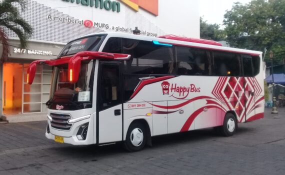 bus pariwisata surabaya