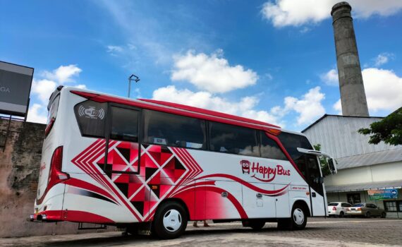 sewa medium bus surabaya