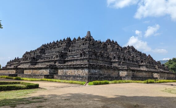 tour dan travel Jogja terpercaya